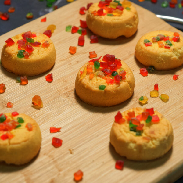 ASK_Foods_Baking_Decorative_Tutti_Frutti_Lifestyle_Closeup_Cookie